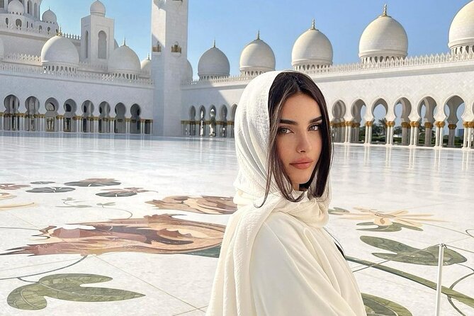 Private Tour in Abu Dhabi City with BAPS Temple - Yas Island and Ferrari World