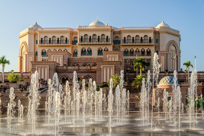 Qasr Al Watan Abu Dhabi Entry Ticket - Entering the palace with a self-guided ticket