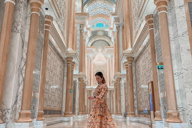 Qasr Al Watan Abu Dhabi Entry Ticket - The Barza and royal banquet spaces