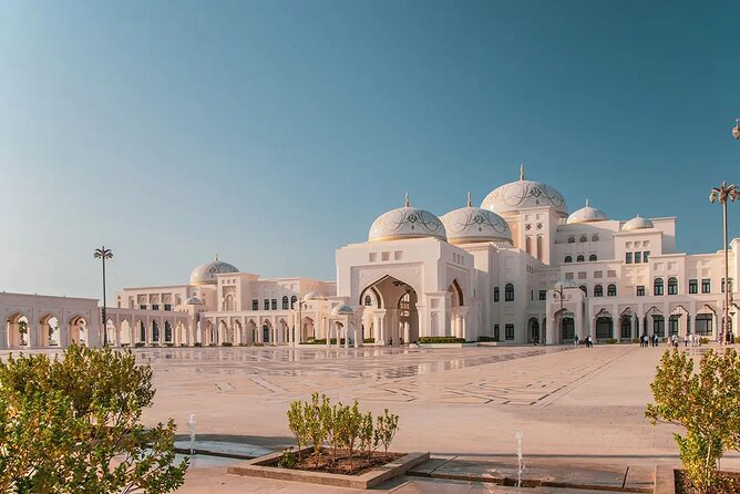 Qasr Al Watan Entry Ticket in Abu Dhabi - Why Qasr Al Watan feels different from a normal museum