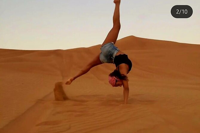 Quad Bike Dubai Desert Safari with BBQ Dinner Sandboard and Show - Why the guide can make or break the day