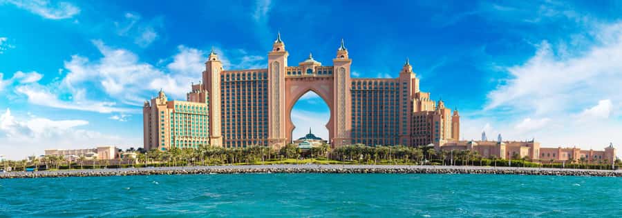 Ras Al Khaimah: Dubai Private Day Trip with Hotel Pickup - Dubai Creek and the old city crossing