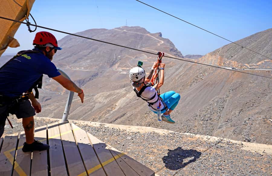 Ras al-Khaimah: Jais Sky Tour Zipline Adventure - The first launches and landings