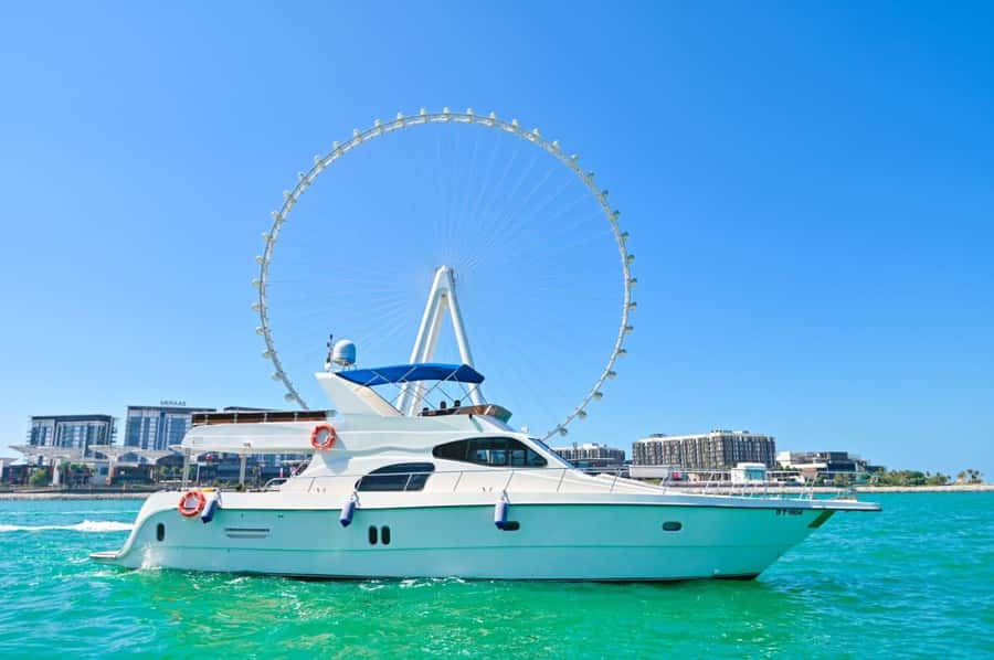 Romantic Dinner on Private Yacht - Meeting the yacht at Amwaj Al Bahar