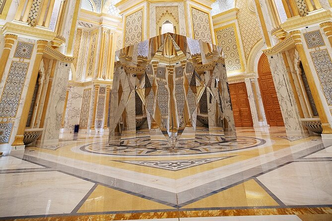 Sheikh Zayed Mosque And Qasr Al Watan Visit From Dubai - What to wear and what to bring