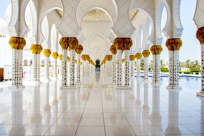 Sheikh Zayed Mosque Half Day Tour in Abu Dhabi - What the four-hour visit is really like