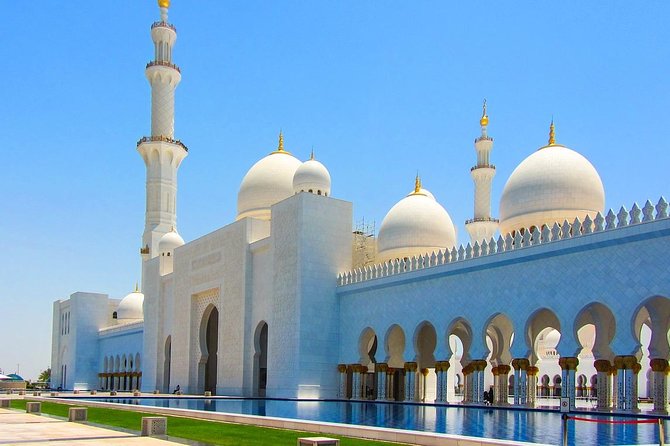 Small Group Abu Dhabi City and Sightseeing Tour From Dubai - The 9:00 a.m. pickup and the ride south