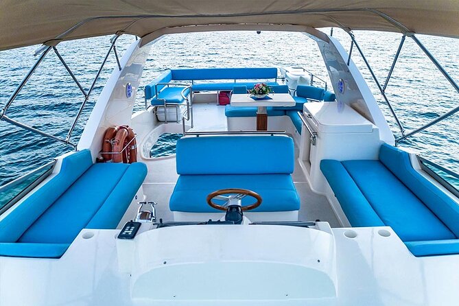 Sunset escape on Bluemoon 64ft from Dubai Marina to Atlantis - Boarding the Bluemoon yacht