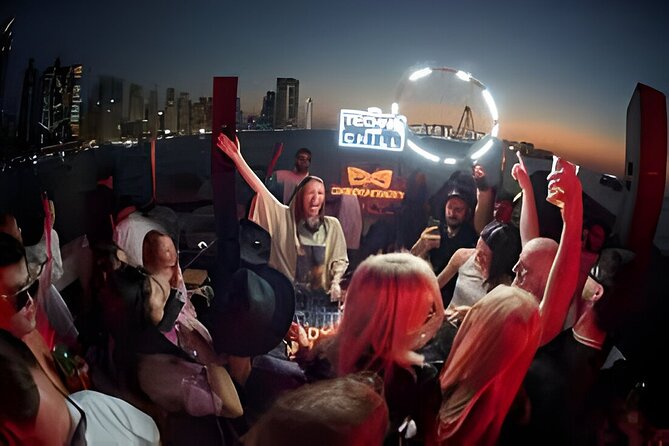 Tickets for the DXB Boat Party at Sunset in Dubai - Drinks and Food: Read the Inclusions Carefully