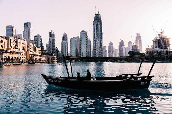 Traditional Abra Ride and Dubai Fountain Show at Burj Lake - Why the water gives you the better fountain angle