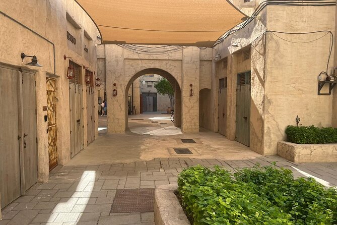 Visit Old Dubai History, Culture, Neighborhood Walking Tour - Al Bastakiya and the Creek: stories in the lanes