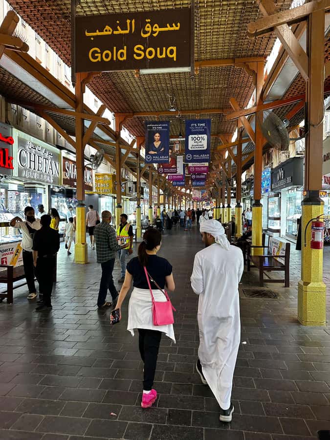 Walking Tour in Dubai. Souks, museums, Local Food Testing - Al Fahidi’s wind towers, old mosque, and city walls