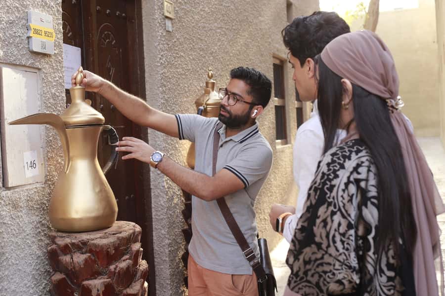 Walking Tour in Dubai. Souks, museums, Local Food Testing - Al Souq Al Kabeer and the Old Textile Market